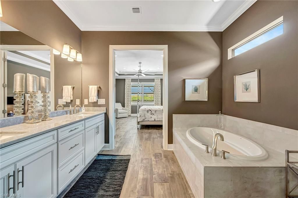 9574 Everglades Dr, Naples, FL 34120 Photo