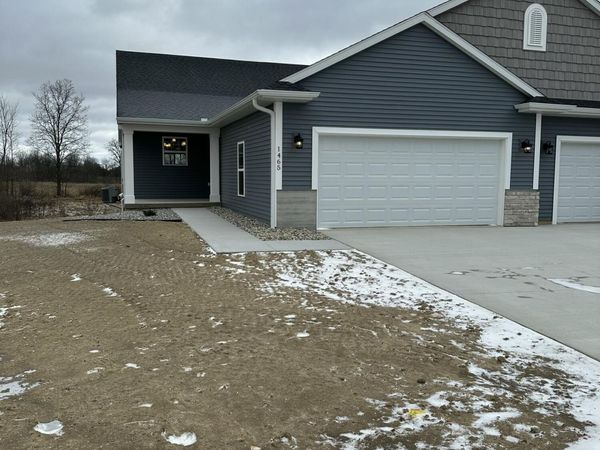1465 Superior Drive, St. Johns, MI 48879