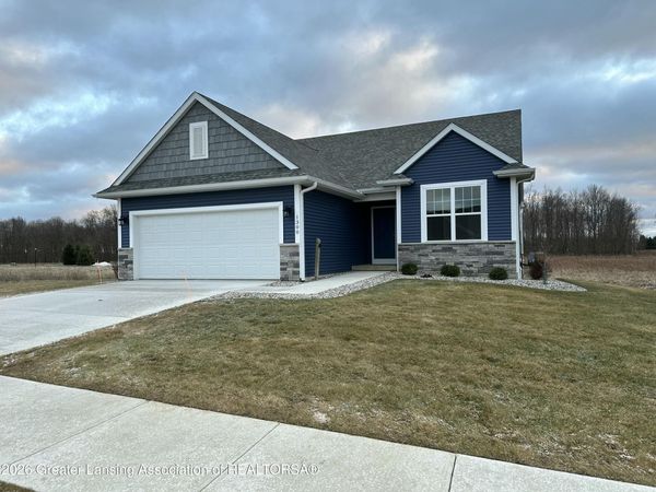 1300 Superior Drive, St. Johns, MI 48879