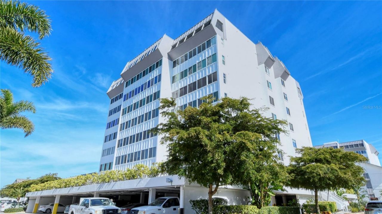 1055 W Peppertree Drive, Unit 802AA, Sarasota, FL 34242 Photo