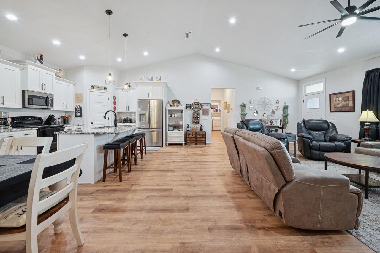 181 SW 24th Avenue, Trenton, FL 32693 Photo