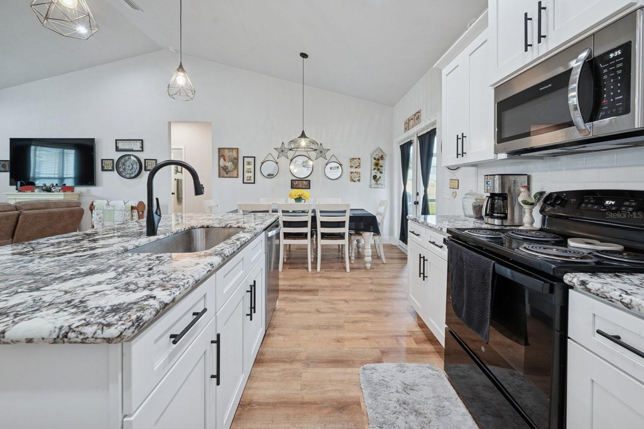 181 SW 24th Avenue, Trenton, FL 32693 Photo