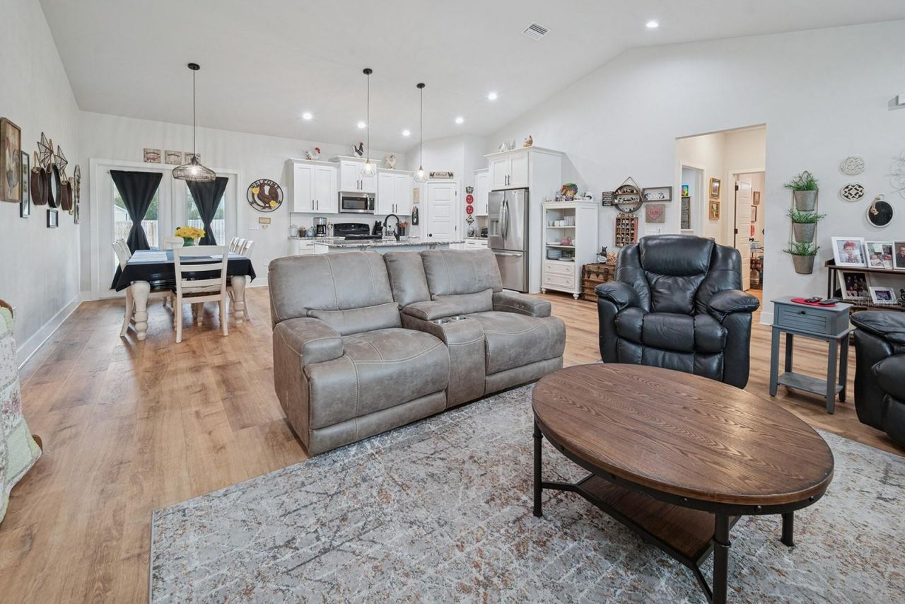 181 SW 24th Avenue, Trenton, FL 32693 Photo