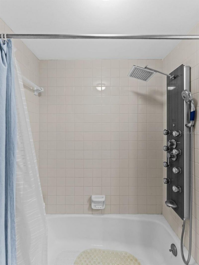 7100 Sunshine Skyway Lane S, Unit 503, Saint Petersburg, FL 33711 Photo