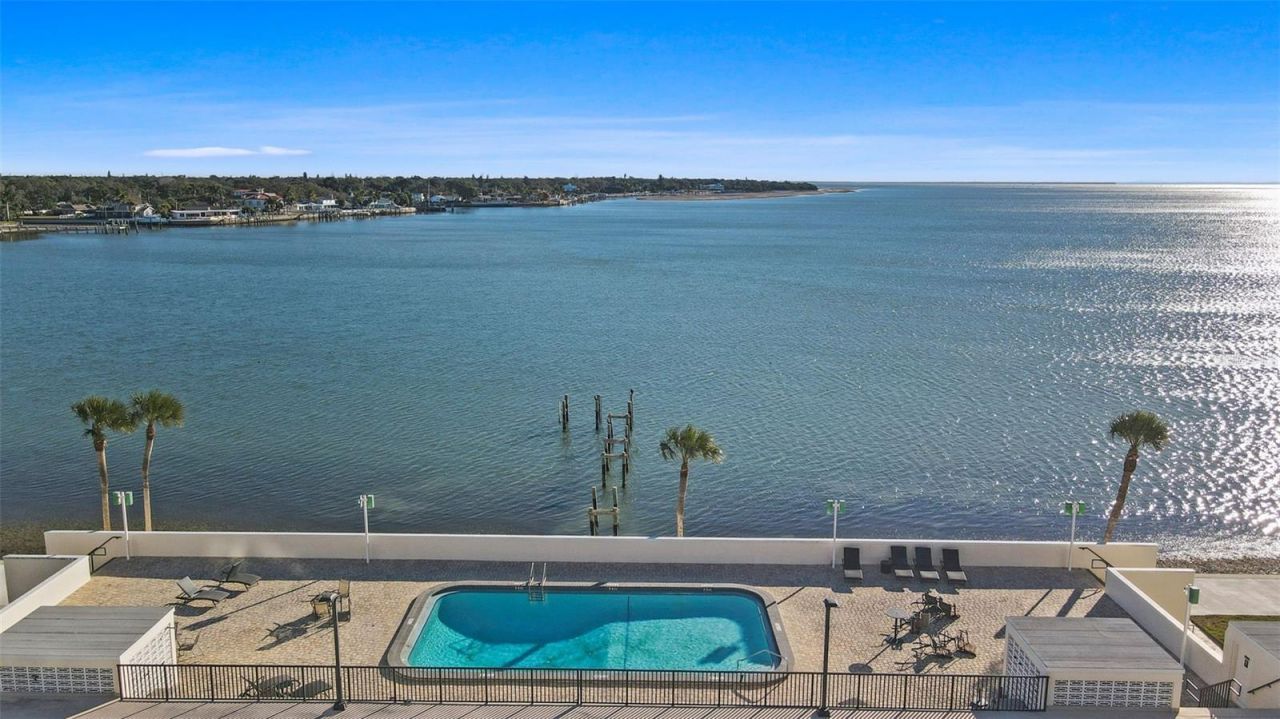 7100 Sunshine Skyway Lane S, Unit 503, Saint Petersburg, FL 33711 Photo
