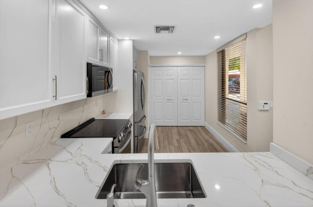 7484 La Paz Boulevard, Unit 103, Boca Raton, FL 33433 Photo