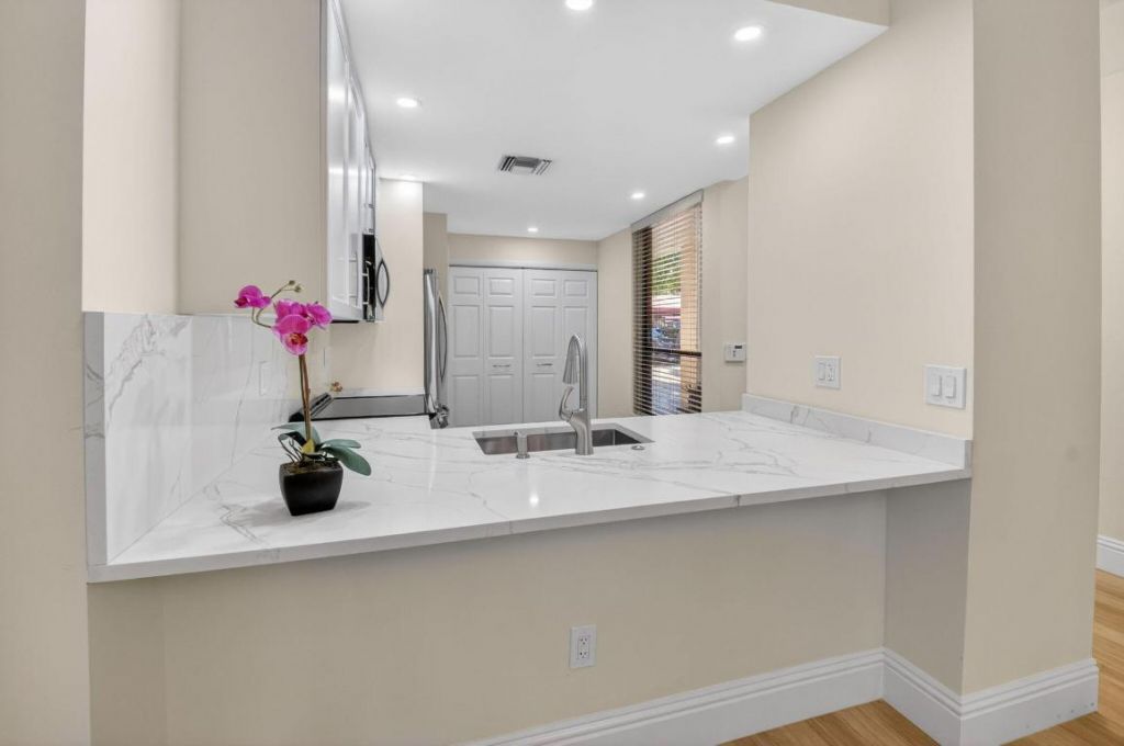 7484 La Paz Boulevard, Unit 103, Boca Raton, FL 33433 Photo