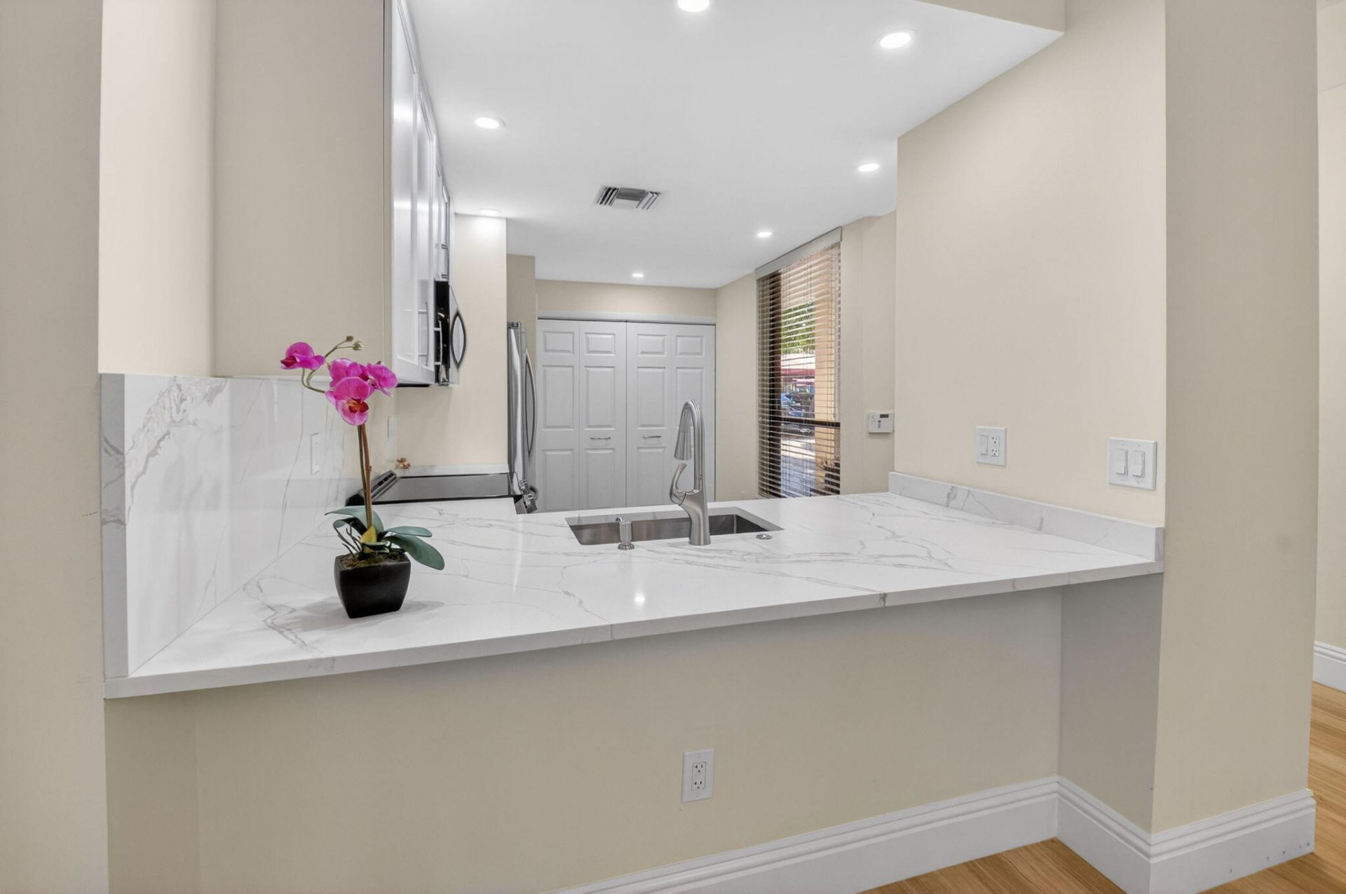 7484 La Paz Boulevard, Unit 103, Boca Raton, FL 33433 Photo