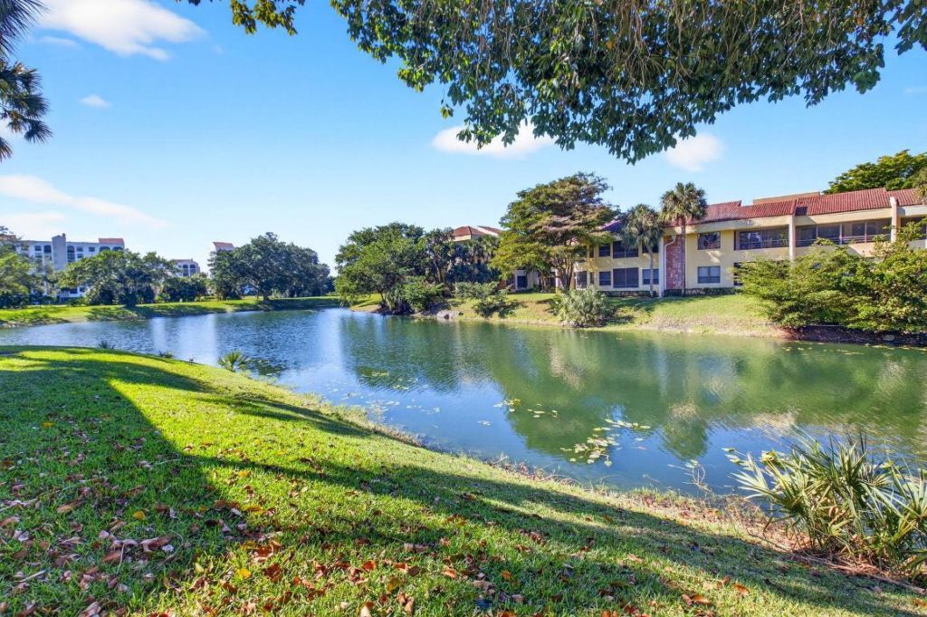 7484 La Paz Boulevard, Unit 103, Boca Raton, FL 33433 Photo