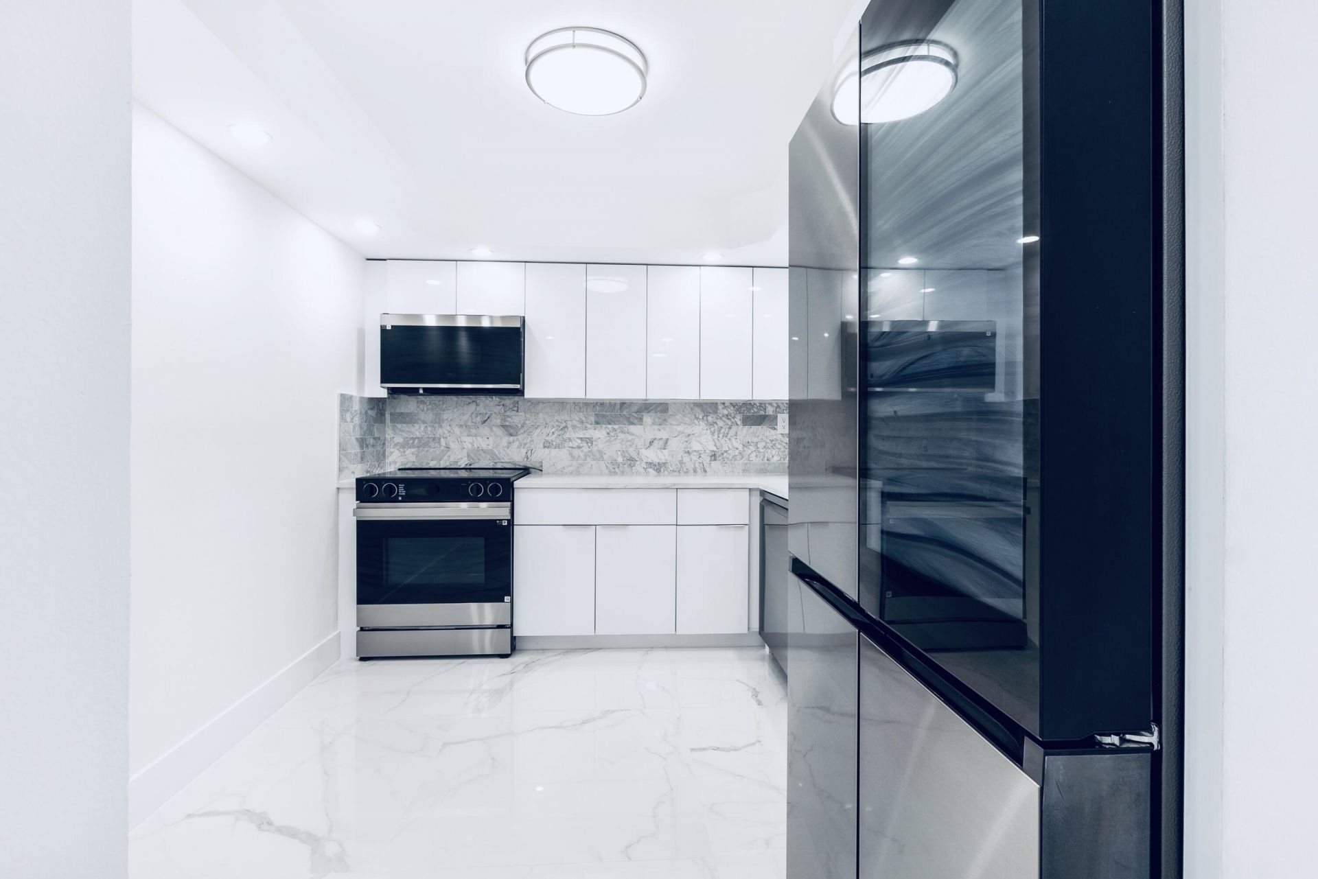 600 Parkview Drive, Unit 718, Hallandale Beach, FL 33009 Photo