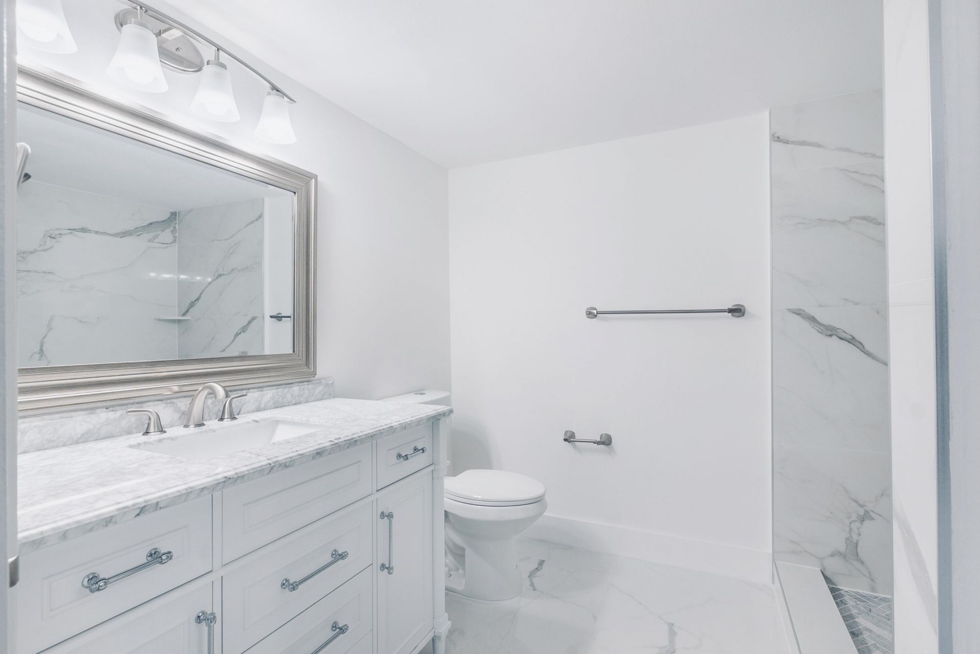 600 Parkview Drive, Unit 718, Hallandale Beach, FL 33009 Photo