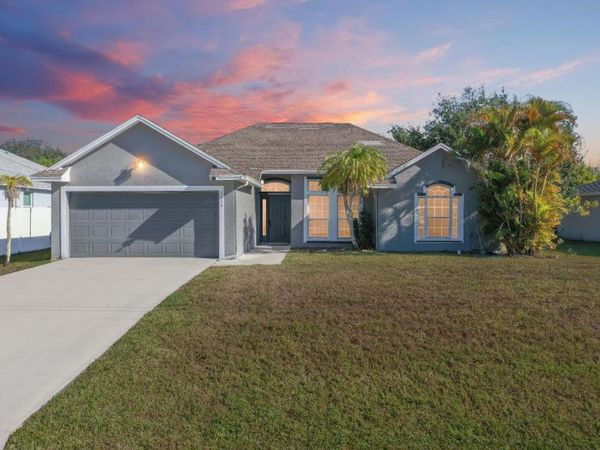 2619 SW Fair Isle Road, Port Saint Lucie, FL 34987
