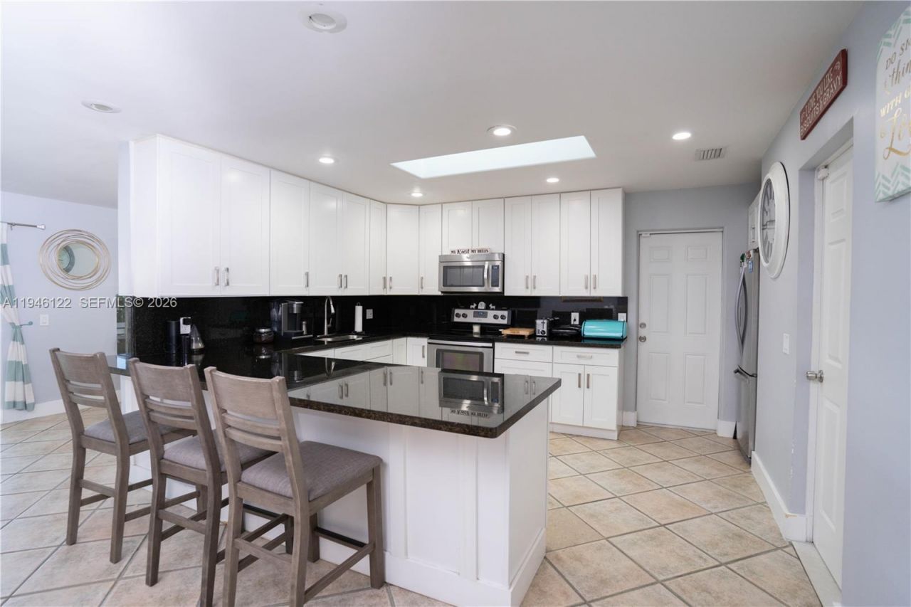 14954 SW 142nd Pl, Miami, FL 33186 Photo