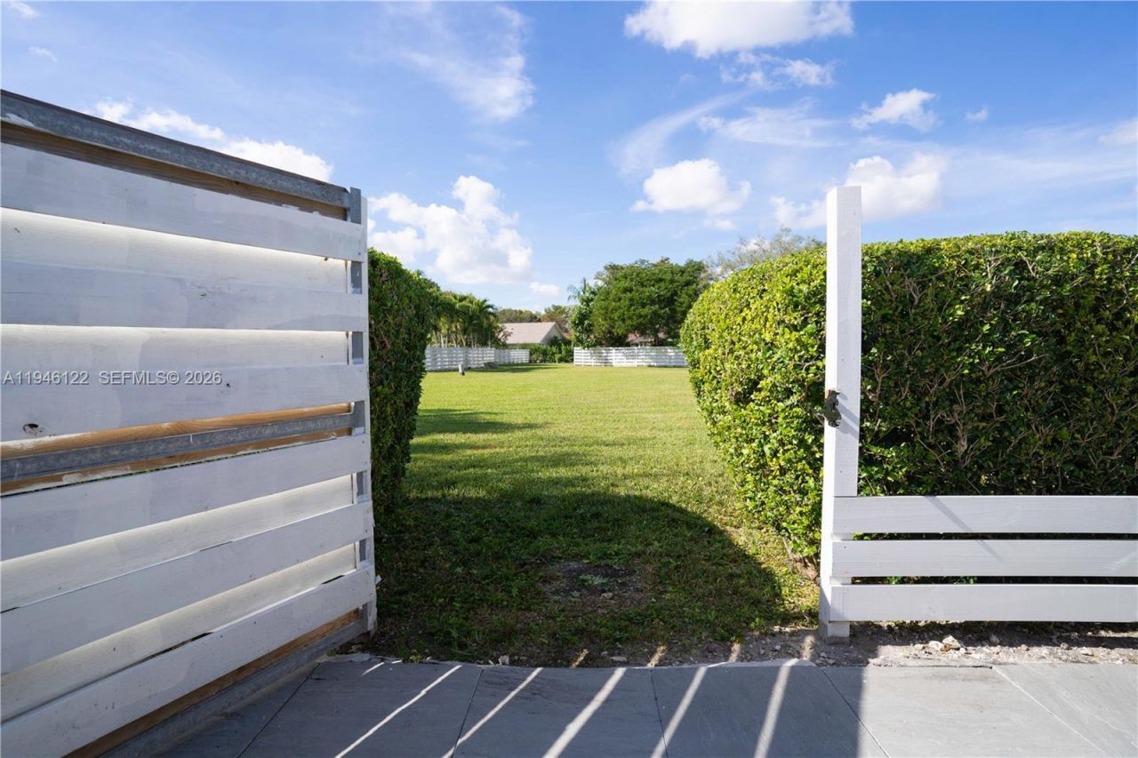 14954 SW 142nd Pl, Miami, FL 33186 Photo