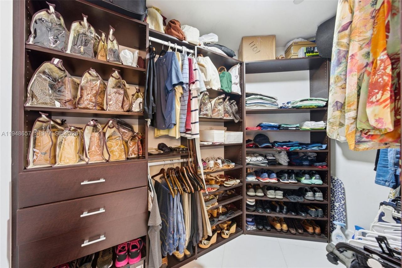 2020 N Bayshore Dr, Unit 1908, Miami, FL 33137 Photo