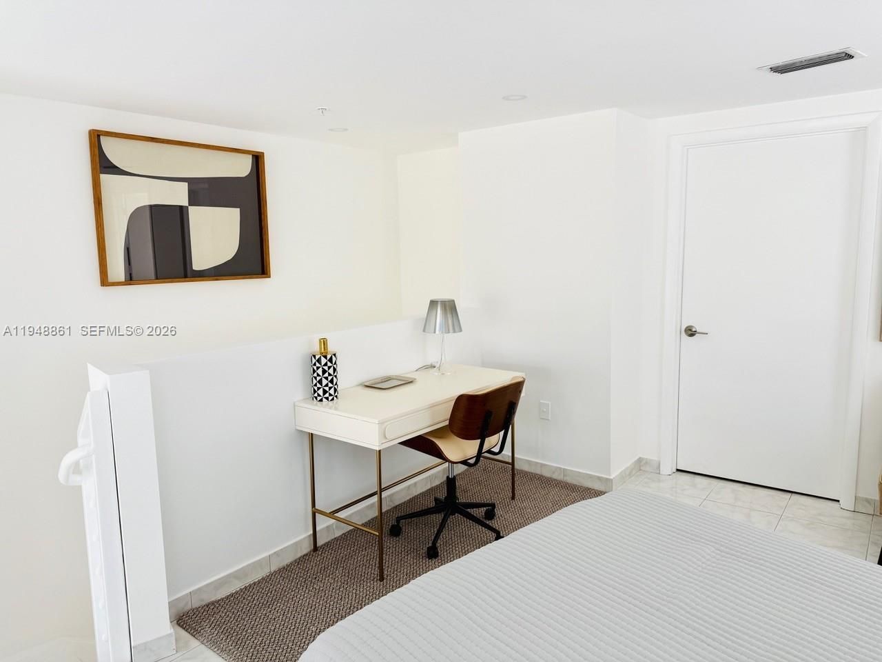 7700 Collins Ave , Unit 5, Miami Beach, FL 33141 Photo