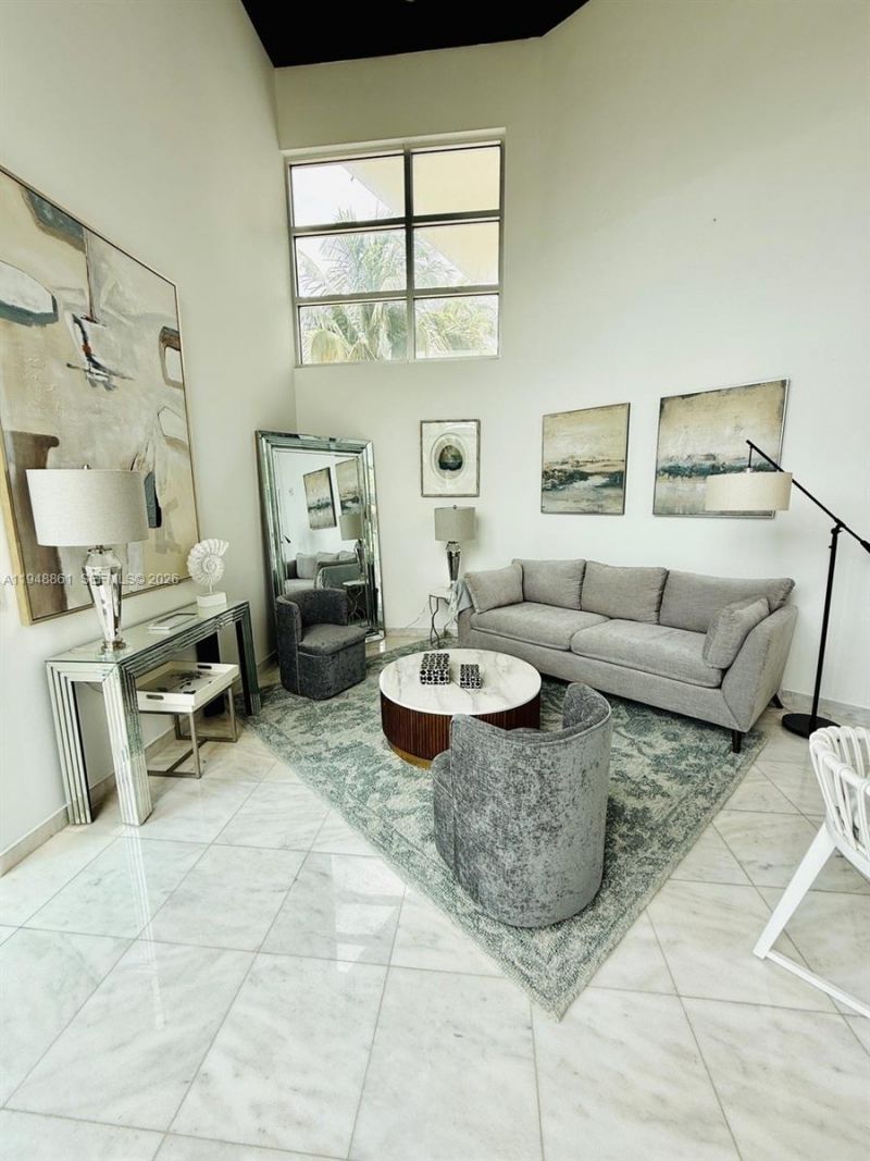 7700 Collins Ave , Unit 5, Miami Beach, FL 33141 Photo