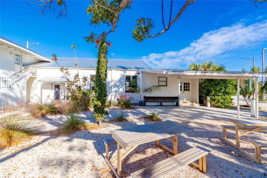 1406 16th Ave., Vero Beach, FL 32960 Photo