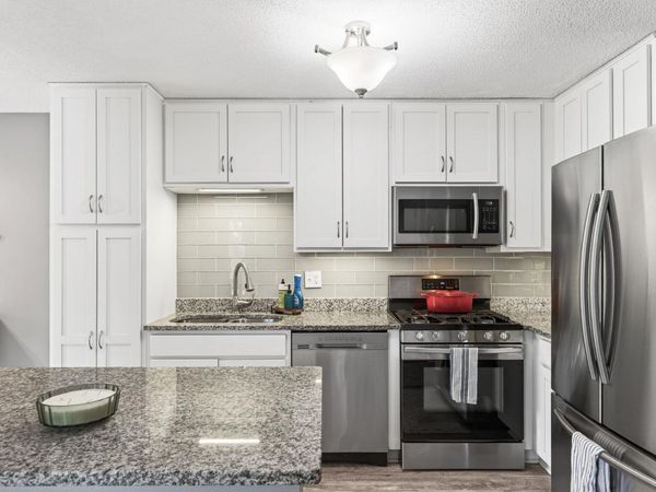 10381 Balsam Lane, Eden Prairie, MN 55347