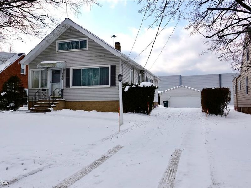 1526 Parker Drive, Mayfield Heights, OH 44124 Photo 1