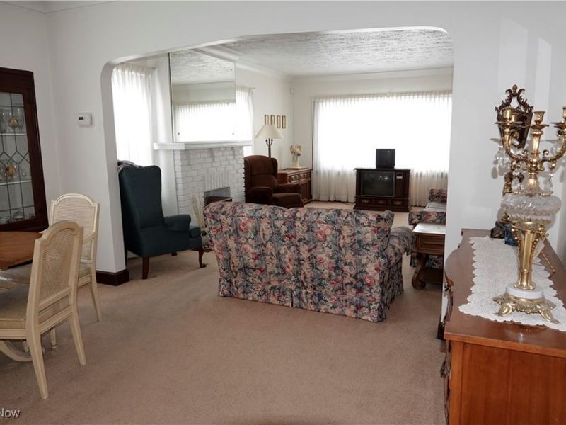 1526 Parker Drive, Mayfield Heights, OH 44124 Photo 10