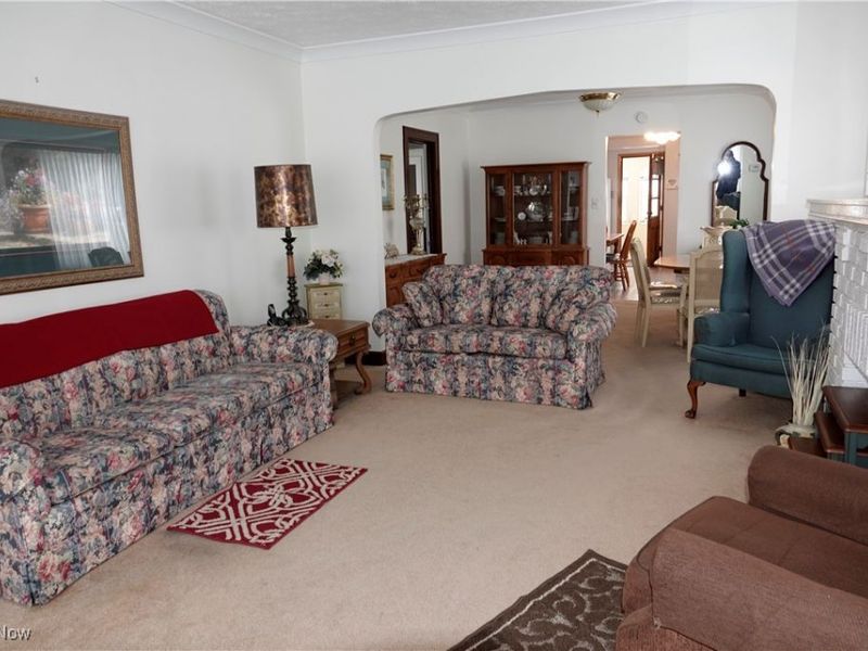 1526 Parker Drive, Mayfield Heights, OH 44124 Photo 13