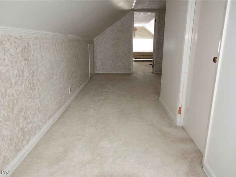 1526 Parker Drive, Mayfield Heights, OH 44124 Photo 21