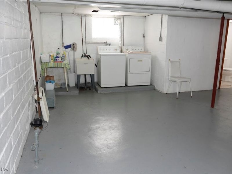 1526 Parker Drive, Mayfield Heights, OH 44124 Photo 32