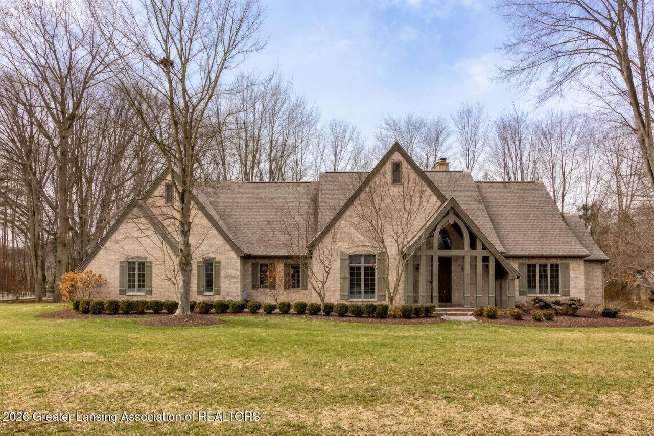 6445 Oakencliffe Lane, East Lansing, MI 48823 Main Photo