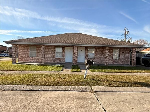 74-76 PHILLIP Court, Chalmette, LA 70043
