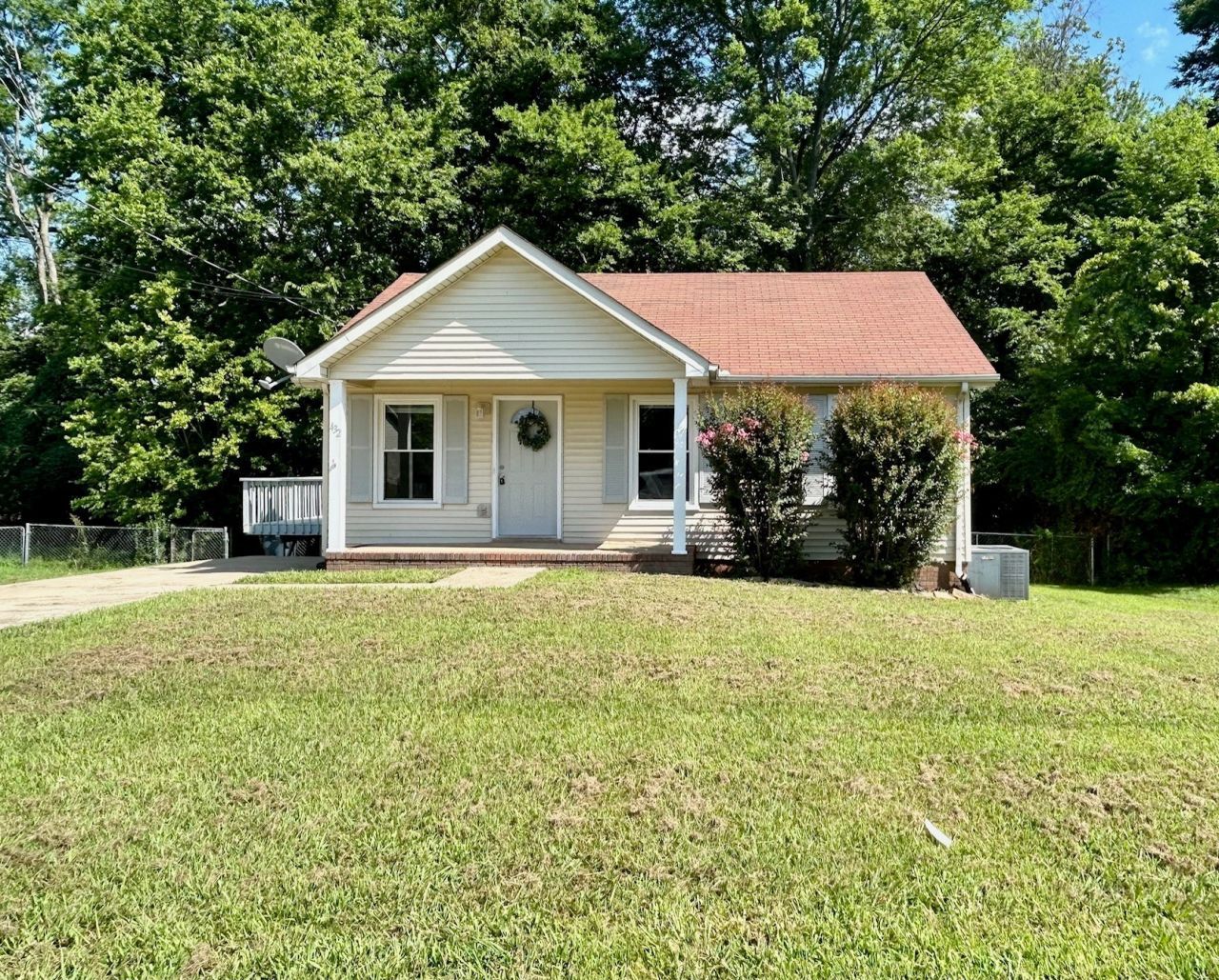 432 Sideline Dr, Oak Grove, KY 42262 Main Photo