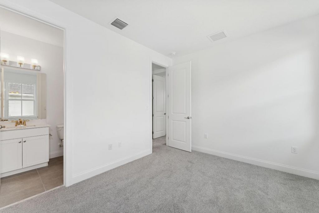 6790 SE Lost Pine Drive, Unit 29, Stuart, FL 34997 Photo