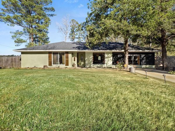 941 Holly Grove Rd, Anacoco, LA 71403