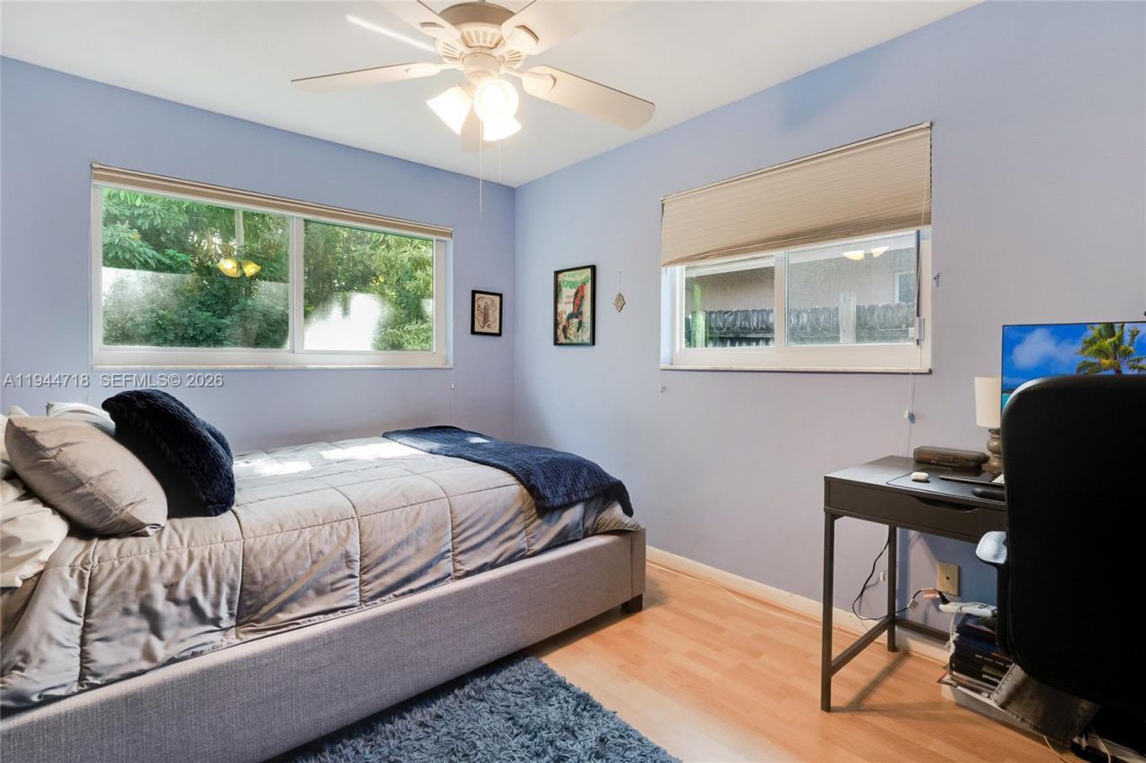 1920 NE 206th Ter, Miami, FL 33179 Photo