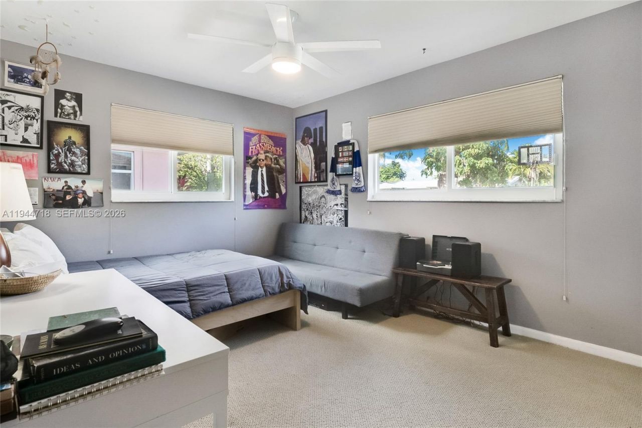 1920 NE 206th Ter, Miami, FL 33179 Photo