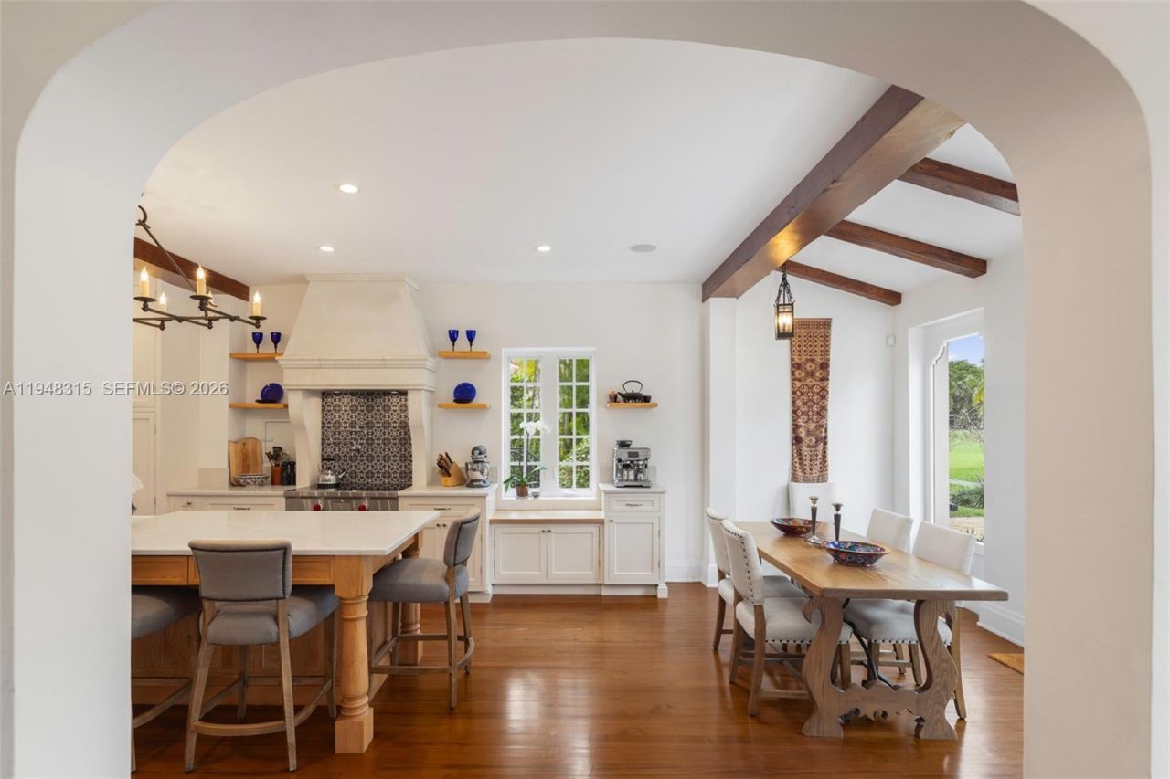 1234 S Greenway Dr, Coral Gables, FL 33134 Photo