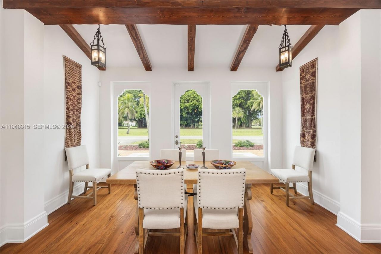 1234 S Greenway Dr, Coral Gables, FL 33134 Photo