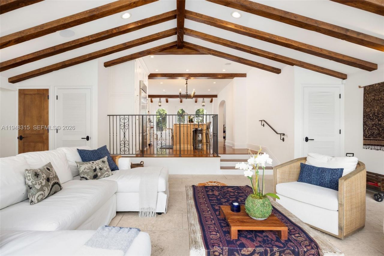 1234 S Greenway Dr, Coral Gables, FL 33134 Photo