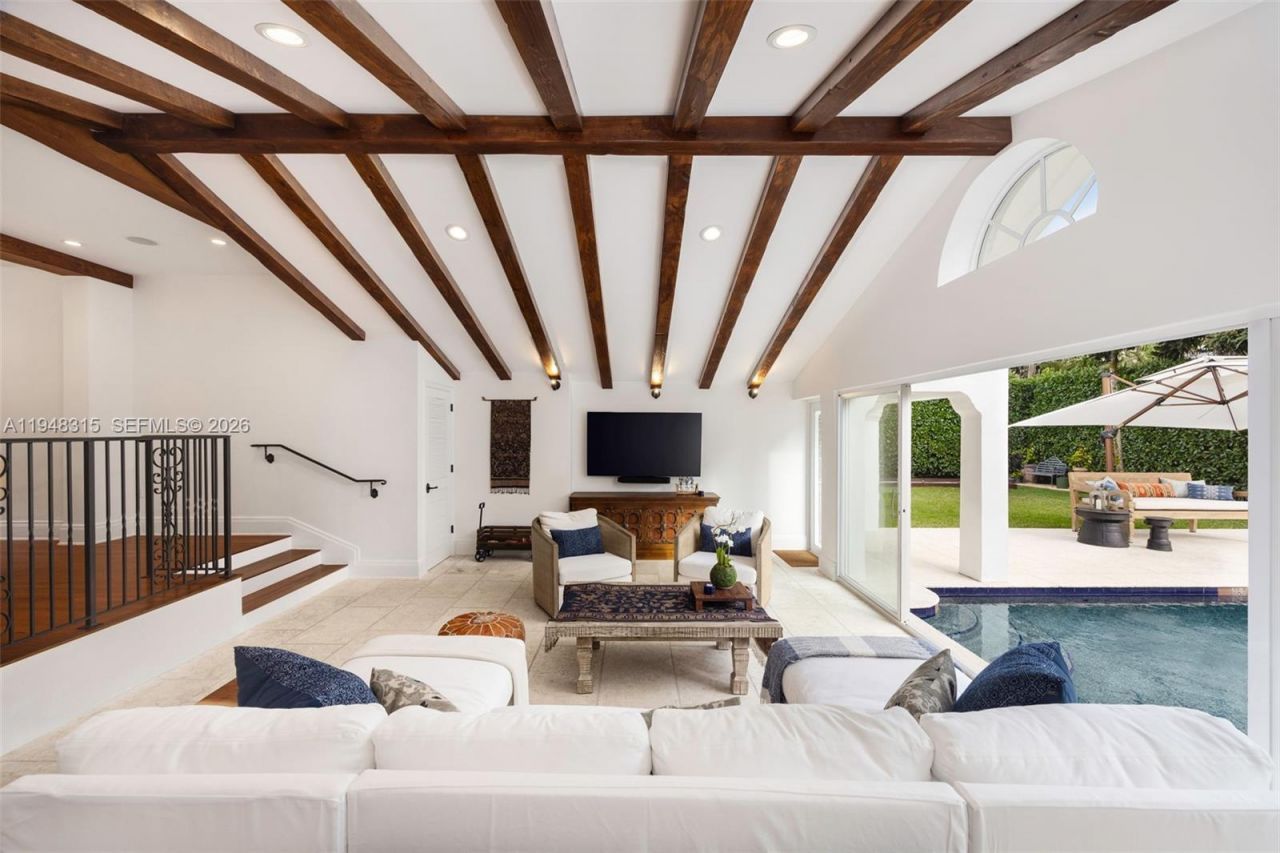 1234 S Greenway Dr, Coral Gables, FL 33134 Photo