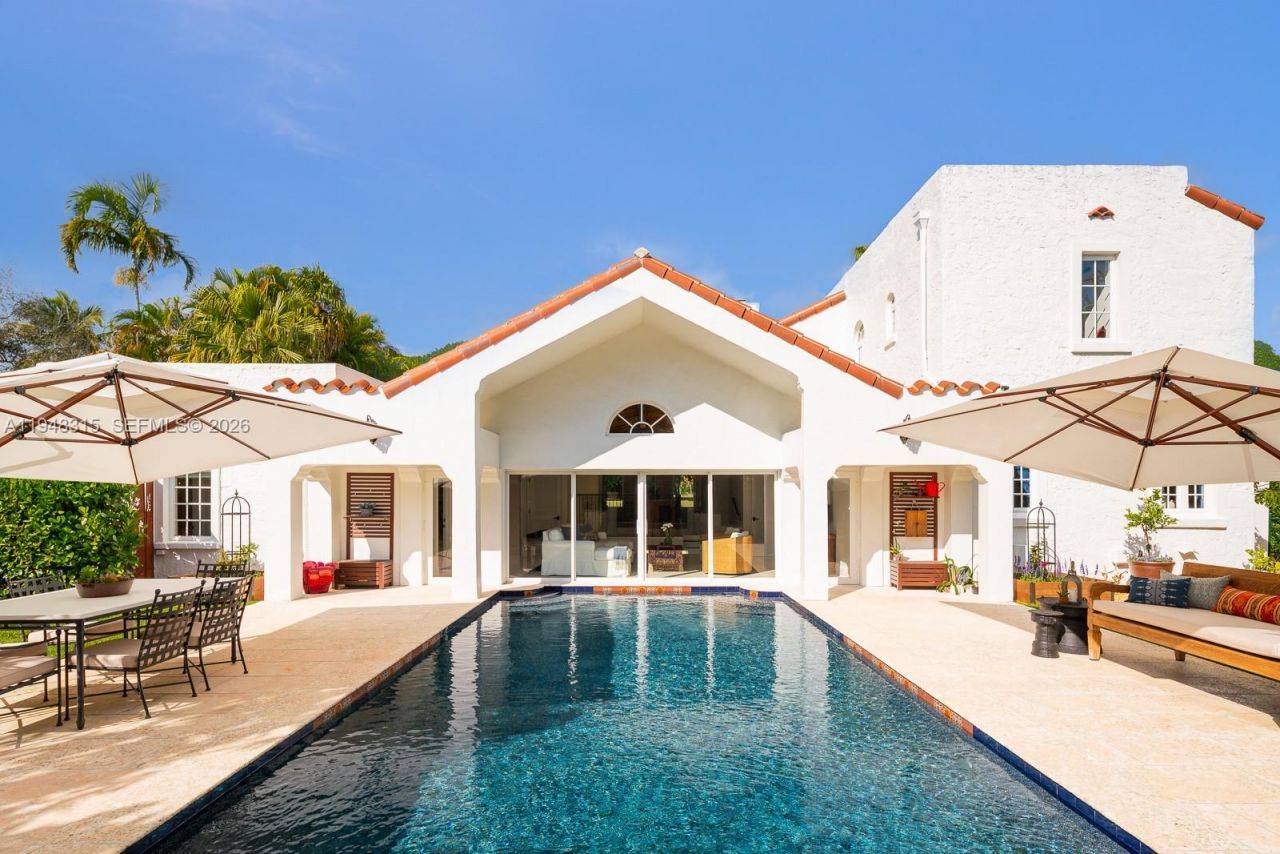 1234 S Greenway Dr, Coral Gables, FL 33134 Photo