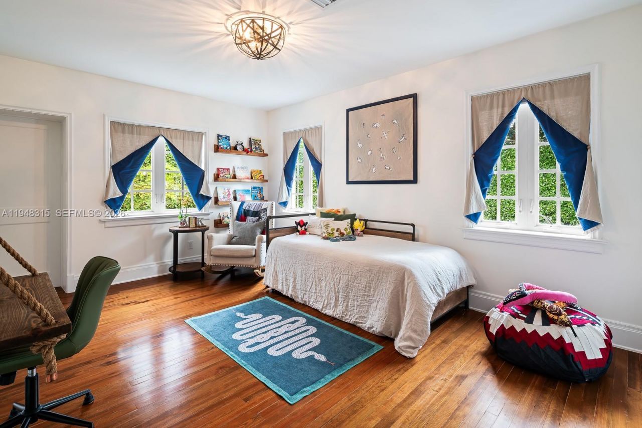 1234 S Greenway Dr, Coral Gables, FL 33134 Photo