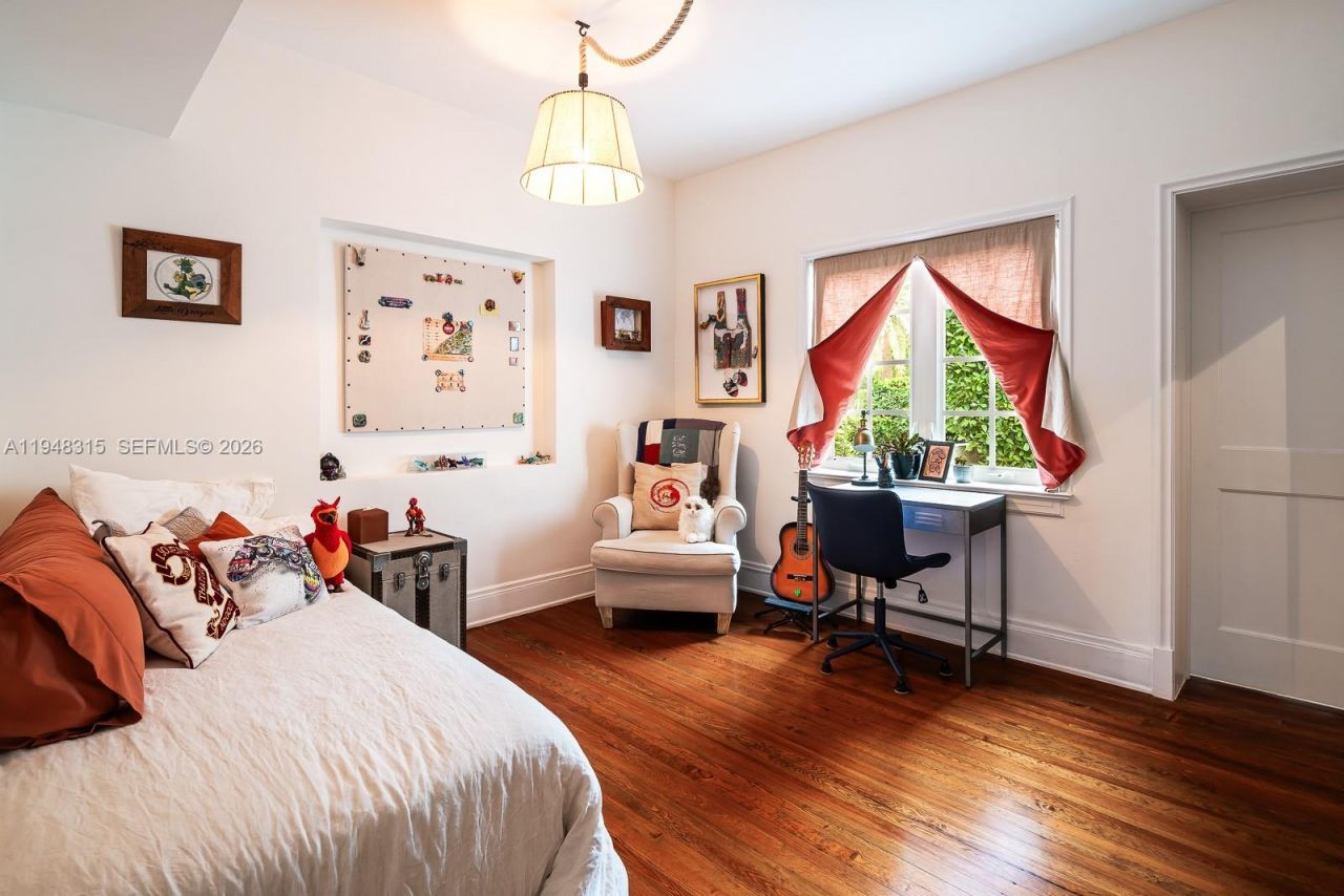 1234 S Greenway Dr, Coral Gables, FL 33134 Photo