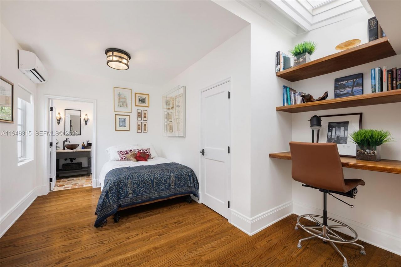 1234 S Greenway Dr, Coral Gables, FL 33134 Photo