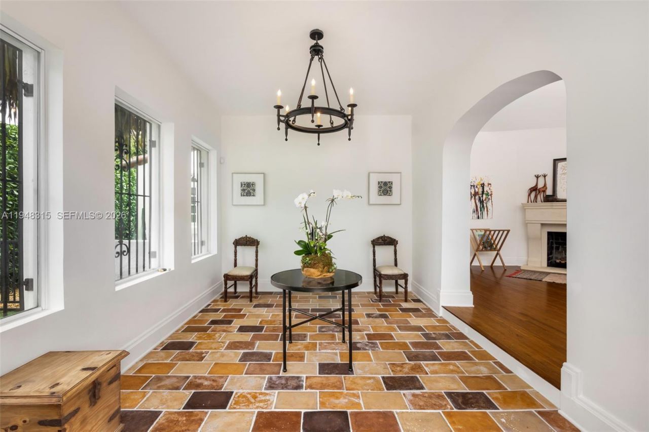 1234 S Greenway Dr, Coral Gables, FL 33134 Photo