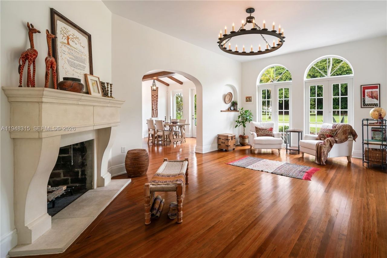 1234 S Greenway Dr, Coral Gables, FL 33134 Photo