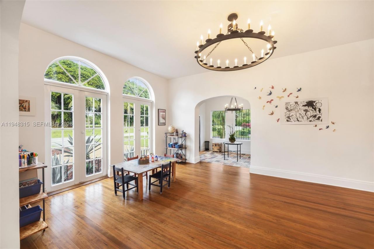 1234 S Greenway Dr, Coral Gables, FL 33134 Photo