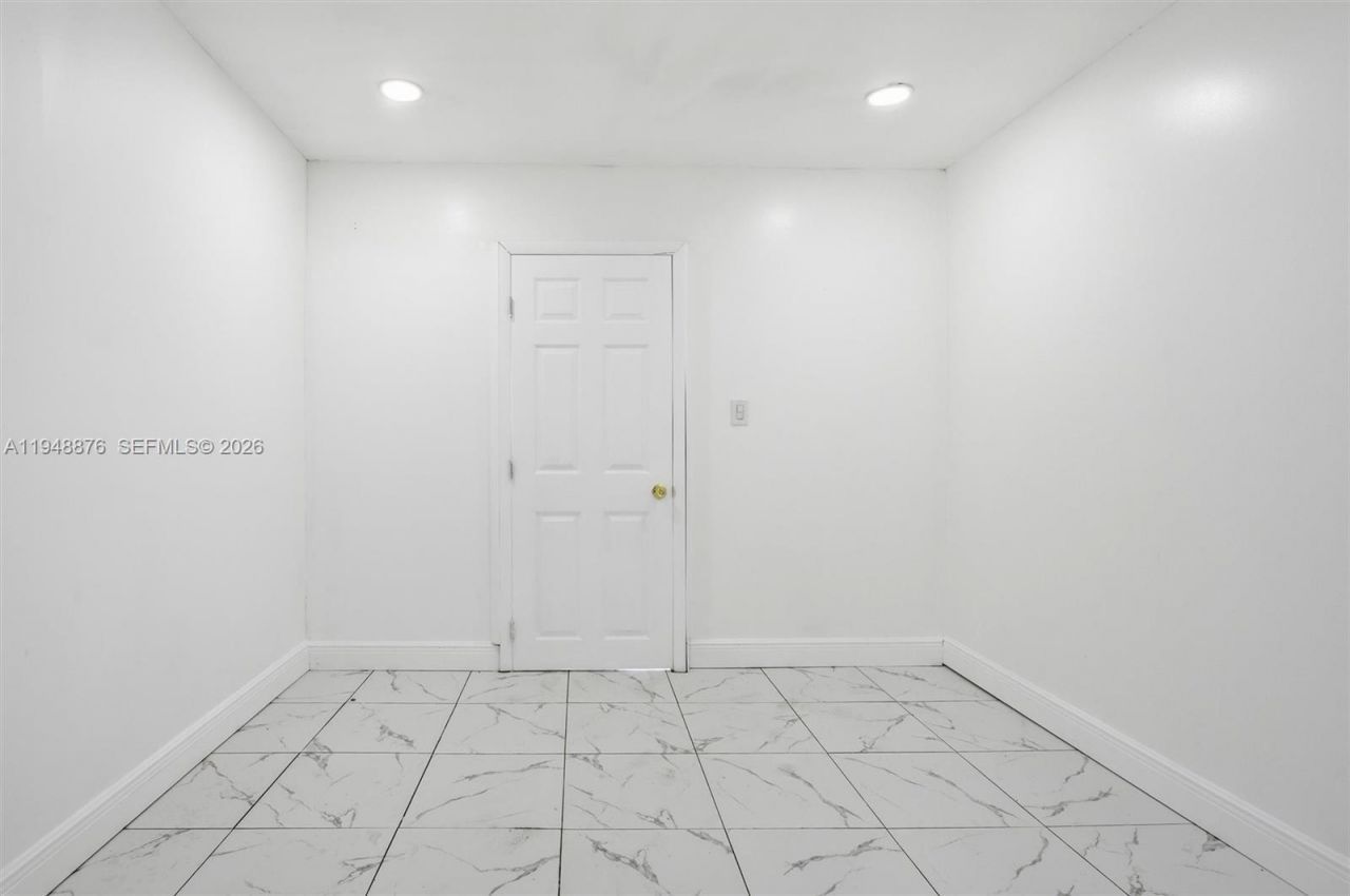 2280 SW 43rd Ave, Unit 2, Fort Lauderdale, FL 33317 Photo