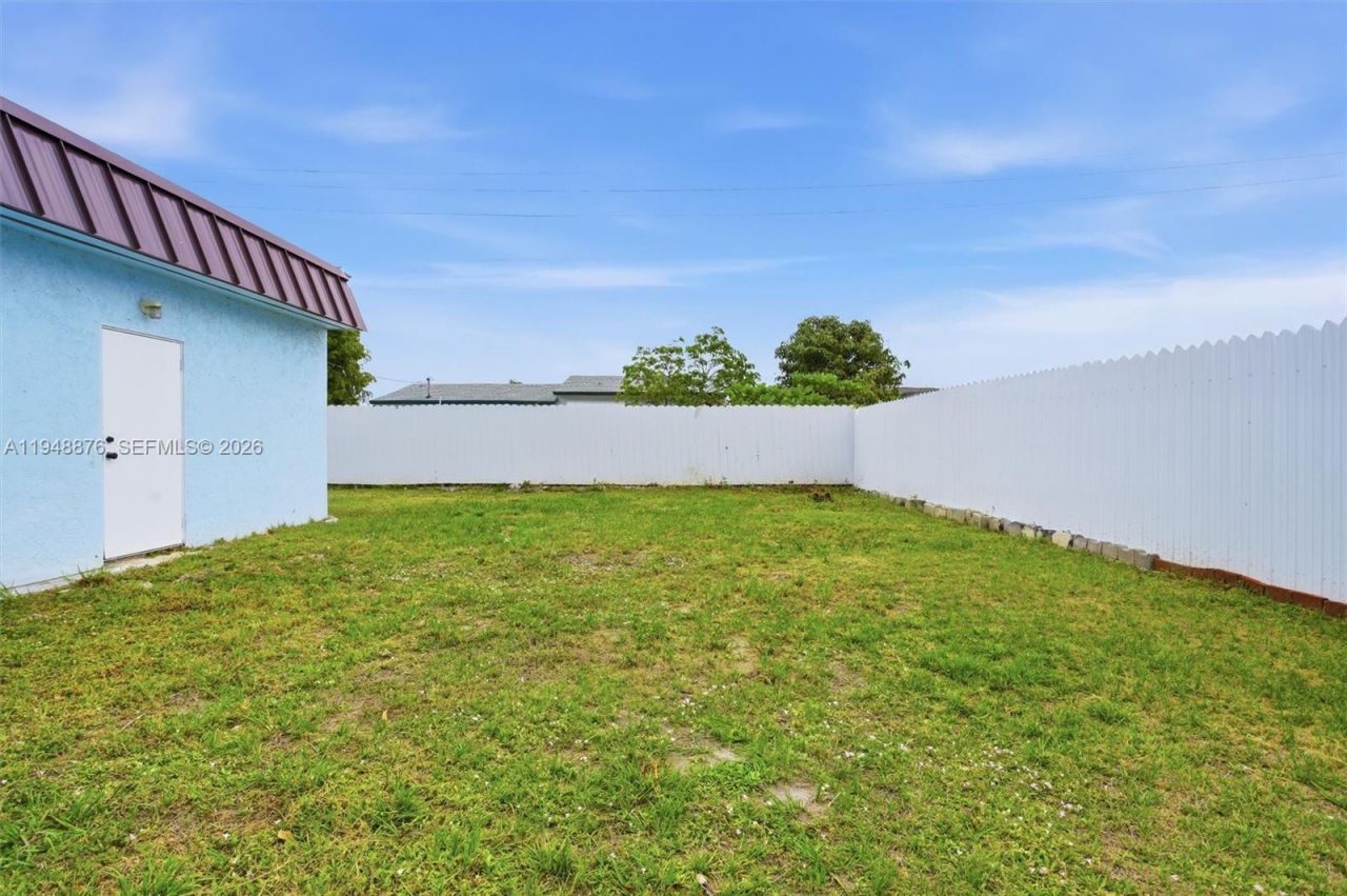 2280 SW 43rd Ave, Unit 2, Fort Lauderdale, FL 33317 Photo