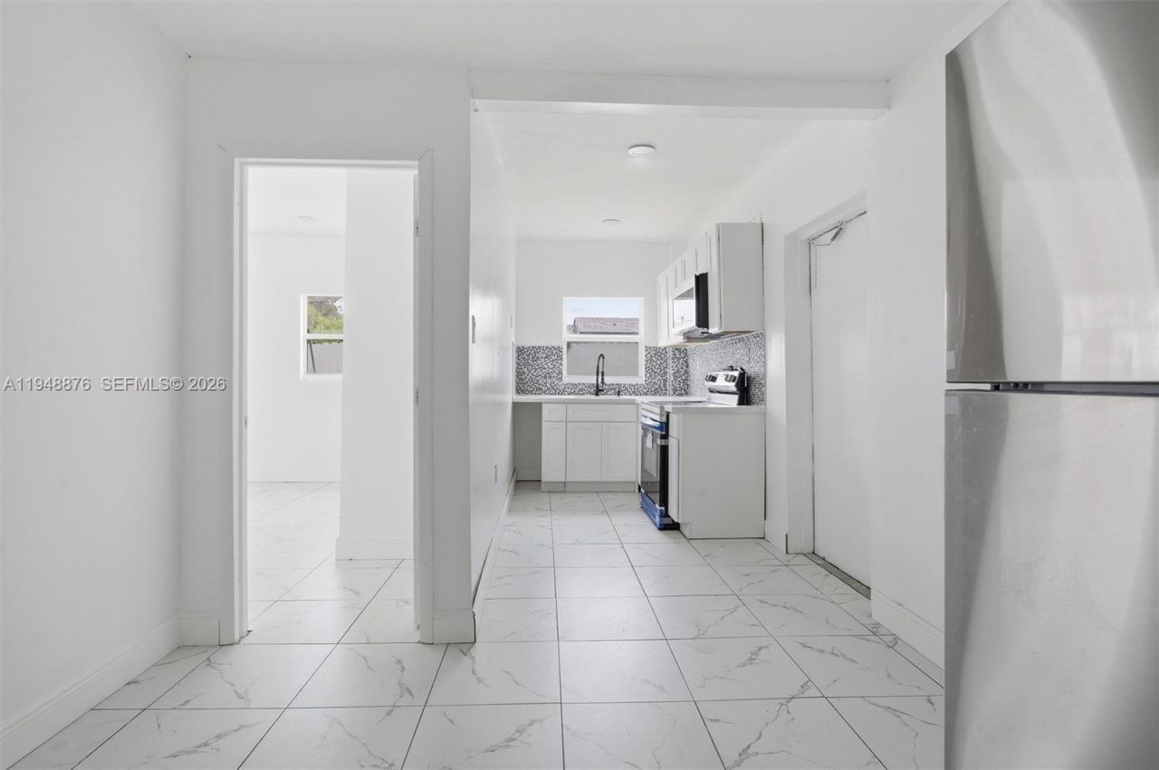 2280 SW 43rd Ave, Unit 2, Fort Lauderdale, FL 33317 Photo