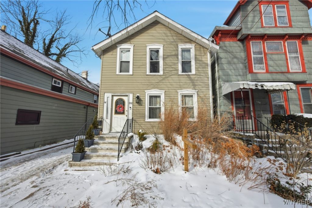 192 York Street, Buffalo, NY 14213 Main Photo